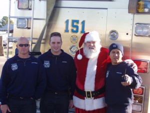 Santa Photos Glendale Youth Center/Firefighters